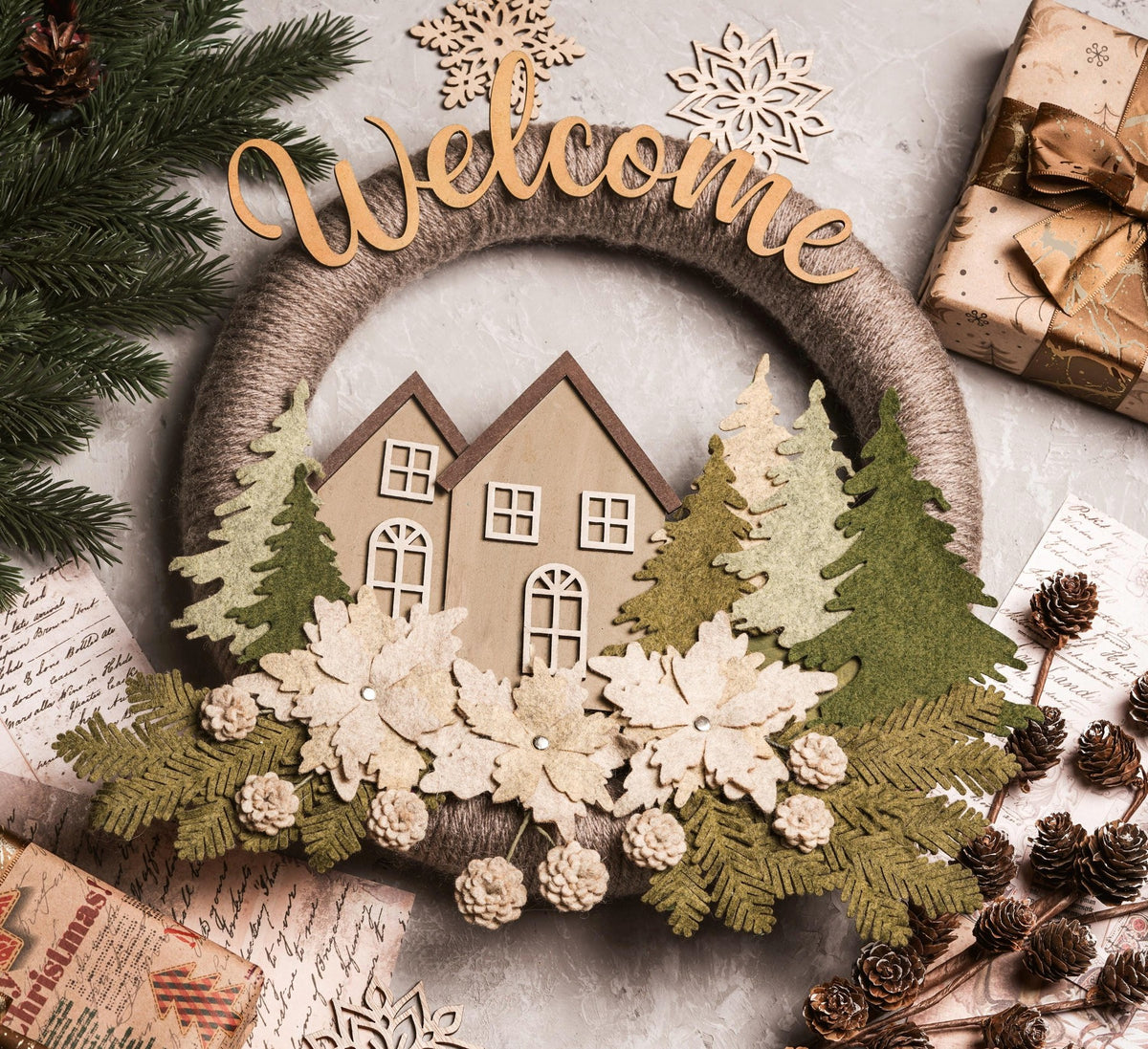 Christmas Felt Floral Wreath - image 2