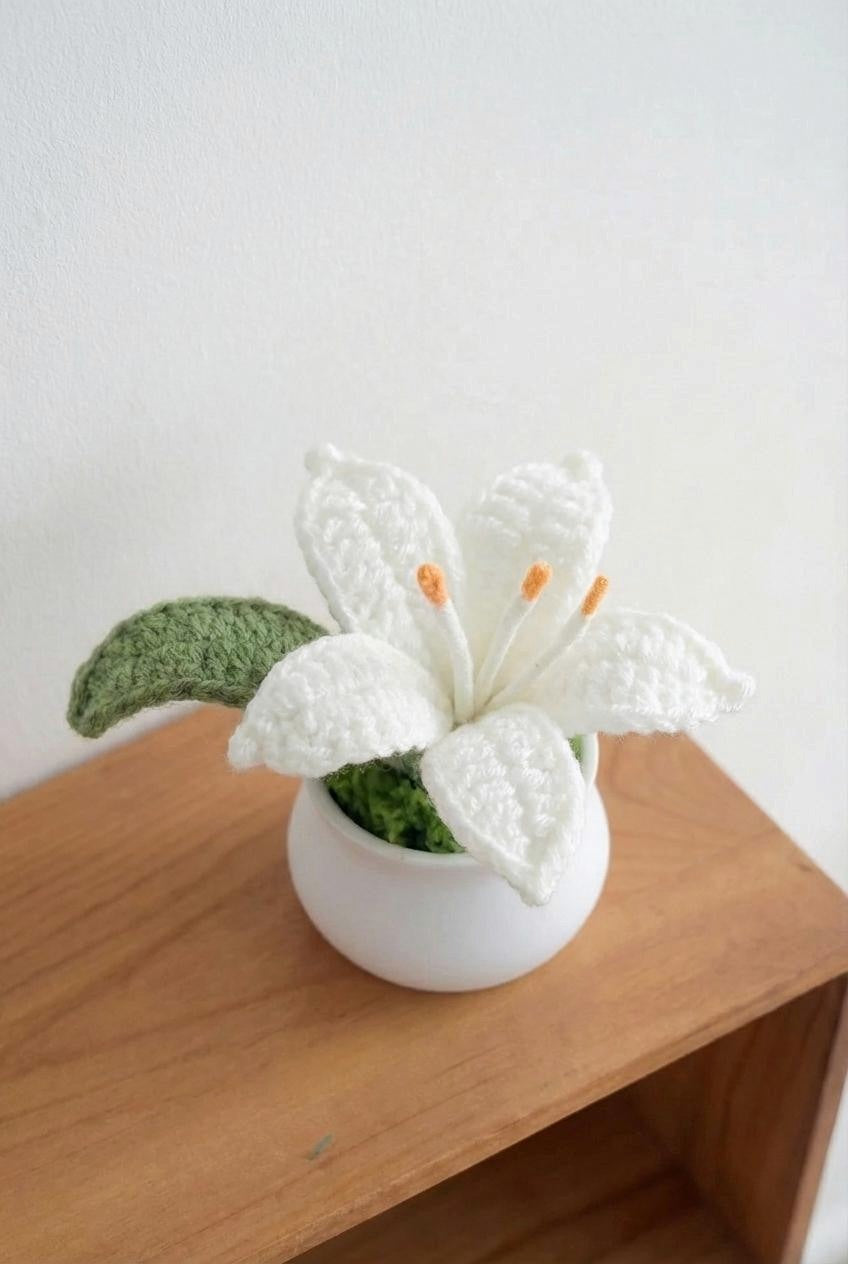 Crochet Lily Pot - image 2