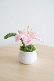 Crochet Lily Pot - image 3